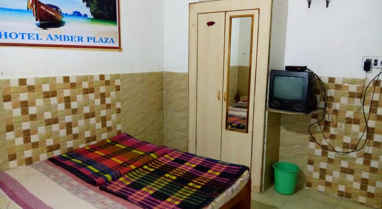 Amber Plaza Hotell Chittorgarh Exteriör bild