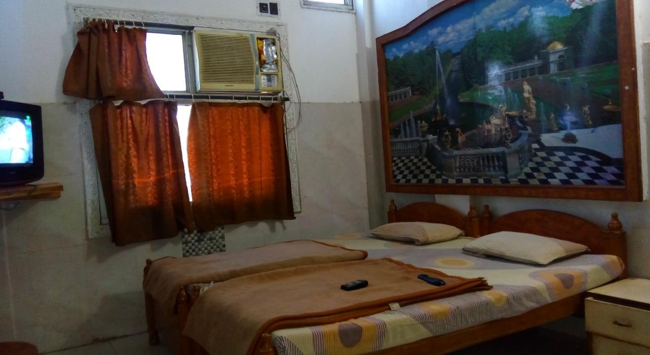 Amber Plaza Hotell Chittorgarh Exteriör bild